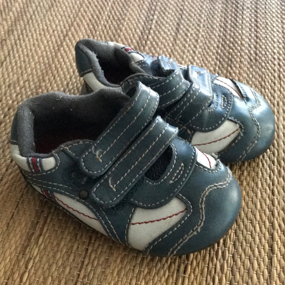 Baby sneakers shoes Sz 4